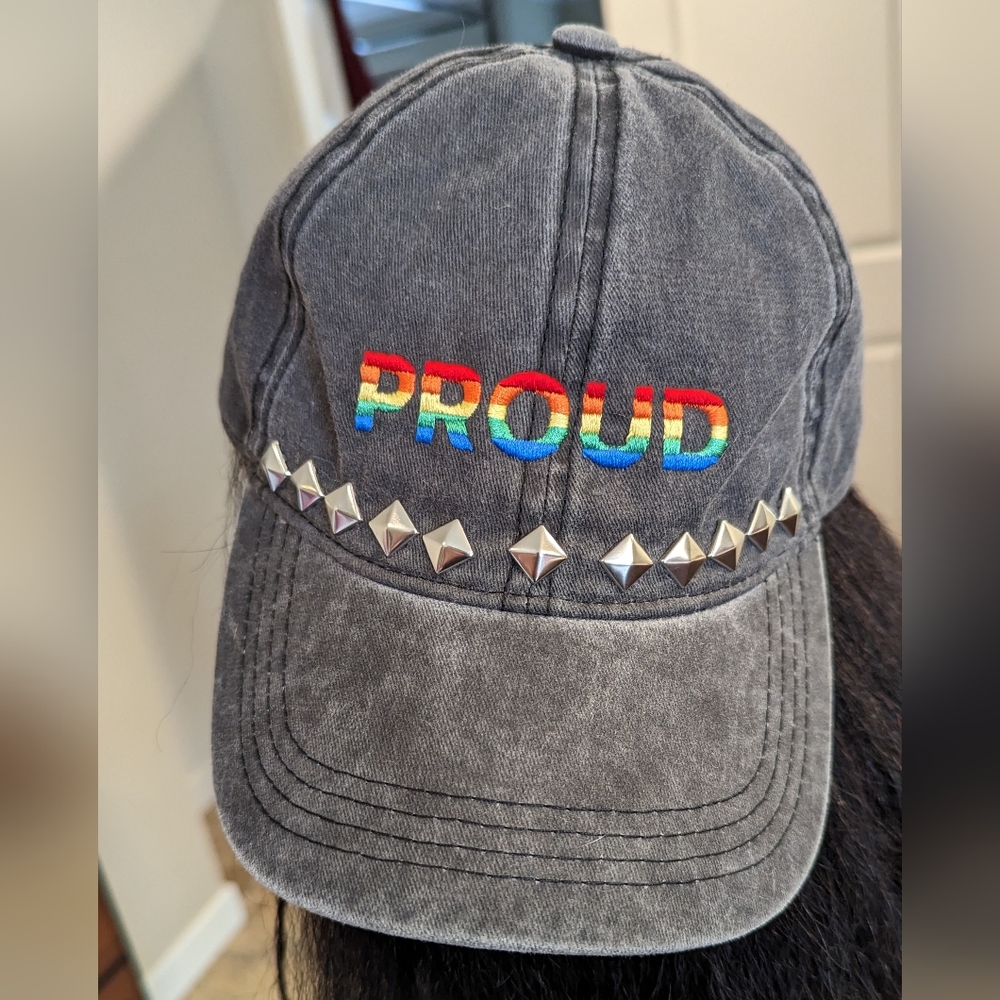 "PROUD" grey hat - Picture 3 of 7
